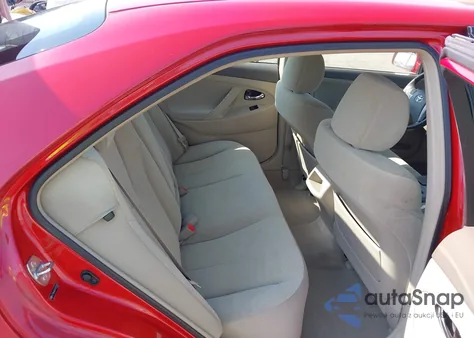 2007 Toyota Camry Le V6 z USA, uszkodzony, nr VIN 4T1BK46K47U035478